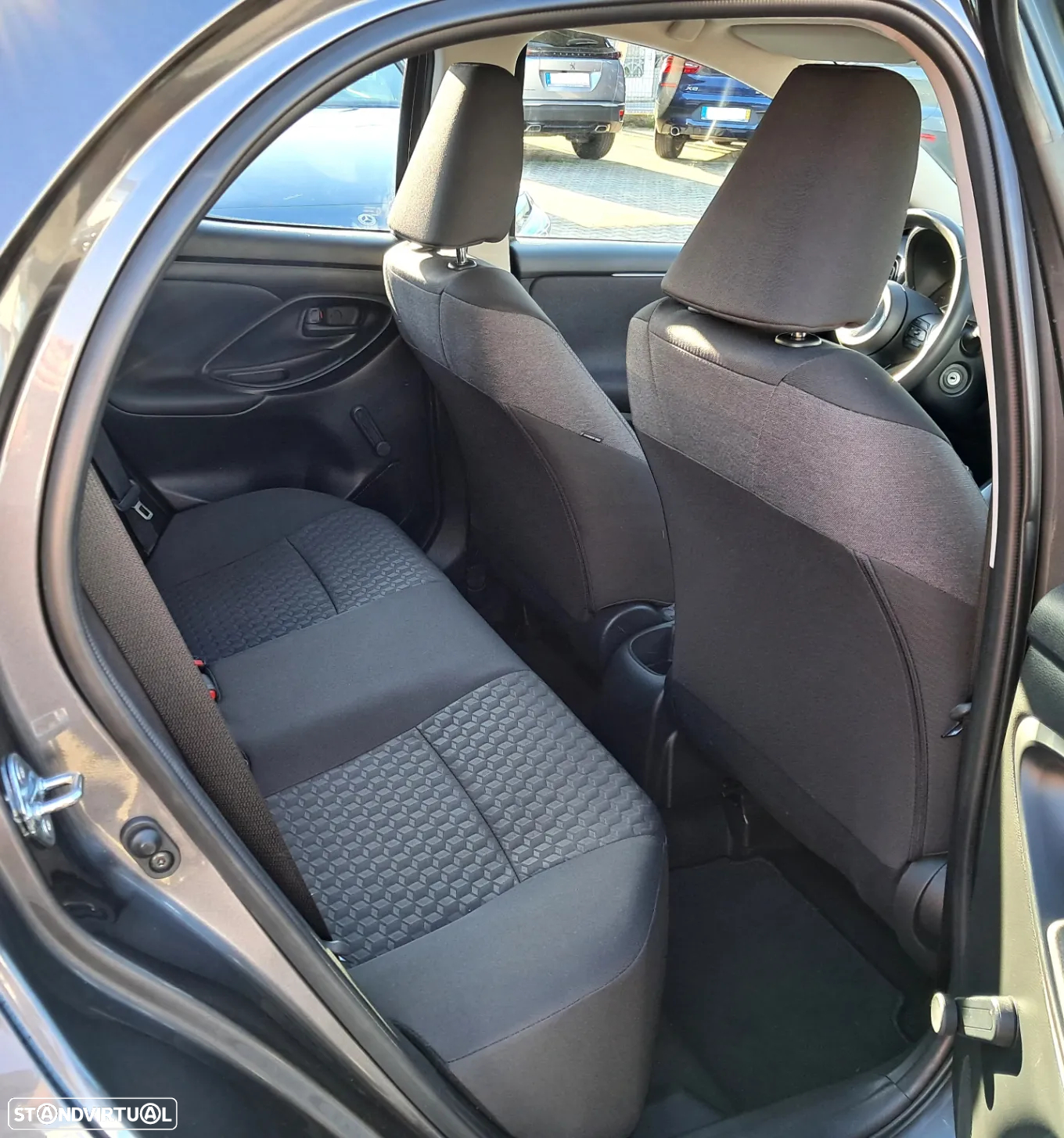 Toyota Yaris 1.0 VVT-i Comfort Plus - 14
