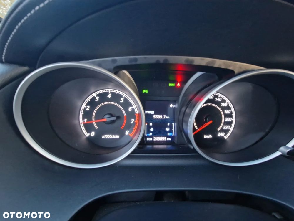 Mitsubishi Outlander - 8