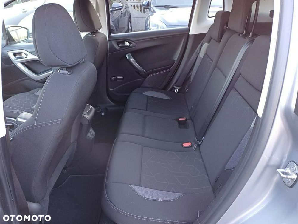 Peugeot 2008 1.2 Pure Tech Style - 16