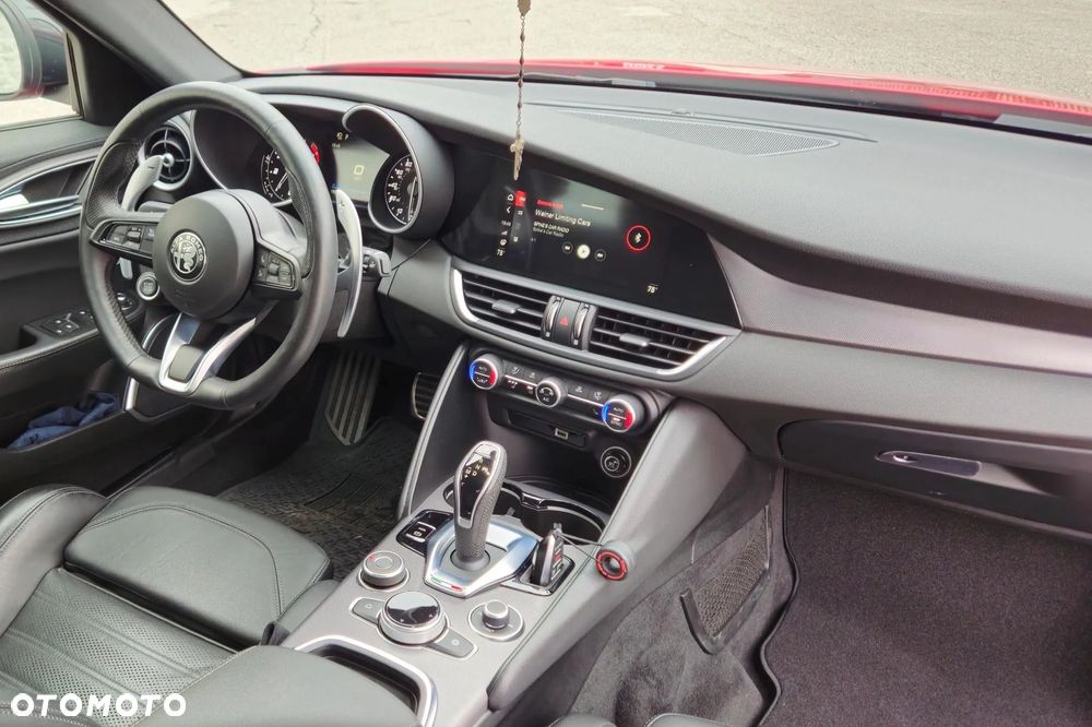 Alfa Romeo Giulia 2.0 Turbo TI Q4 - 33