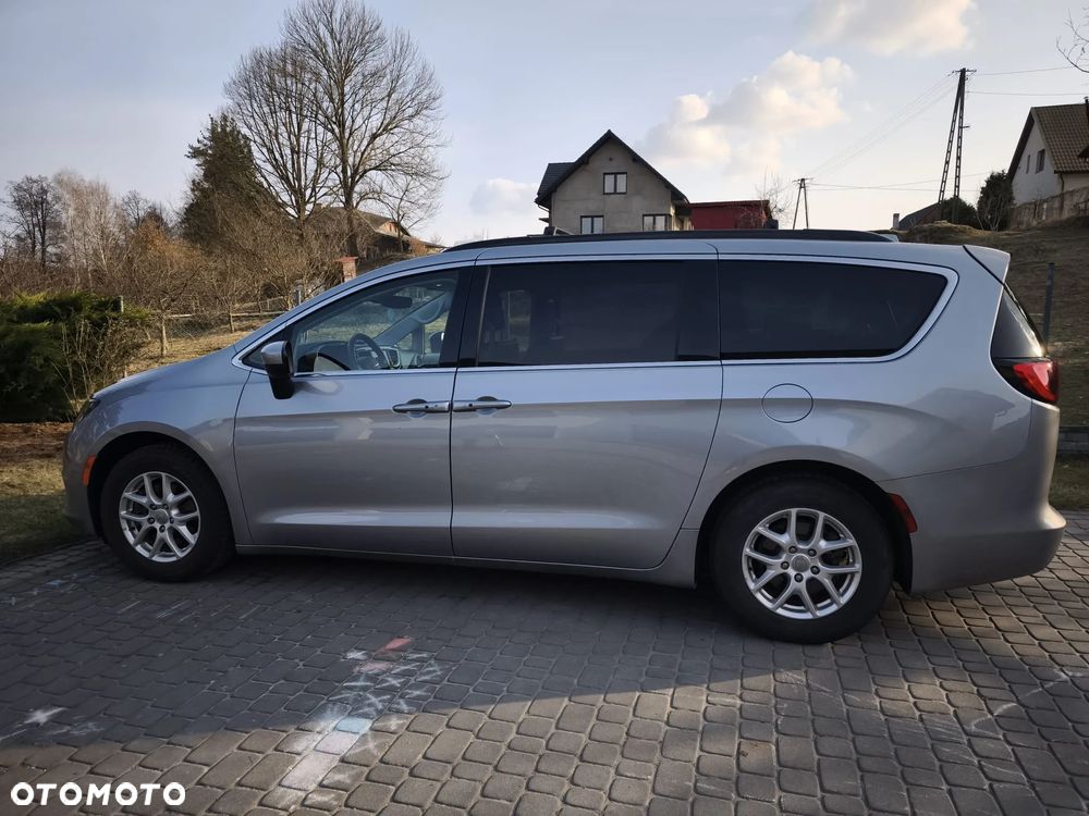Chrysler Pacifica - 13