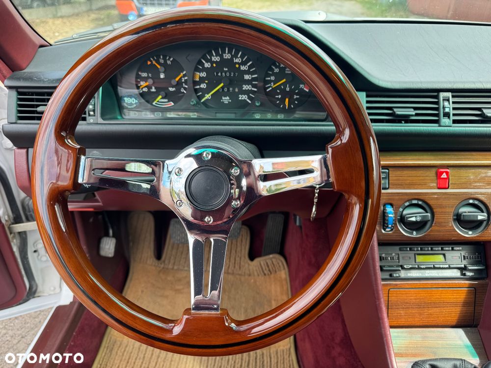 Mercedes-Benz W124 (1984-1993) - 12