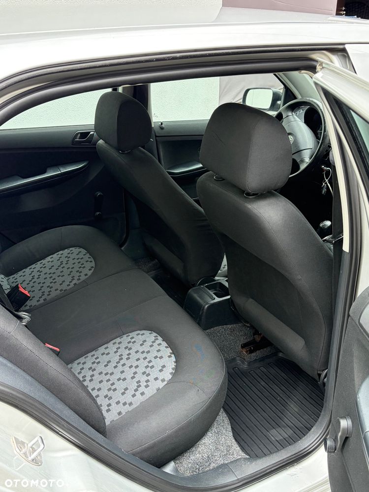 Skoda Fabia 1.4 16V Ambiente - 7
