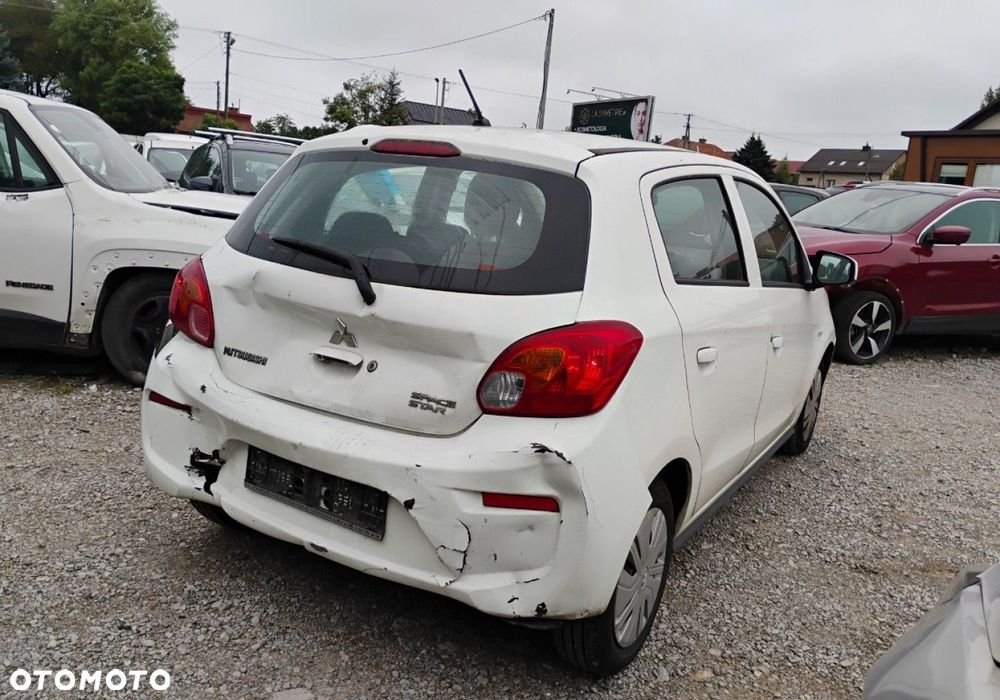 Mitsubishi Space Star - 4