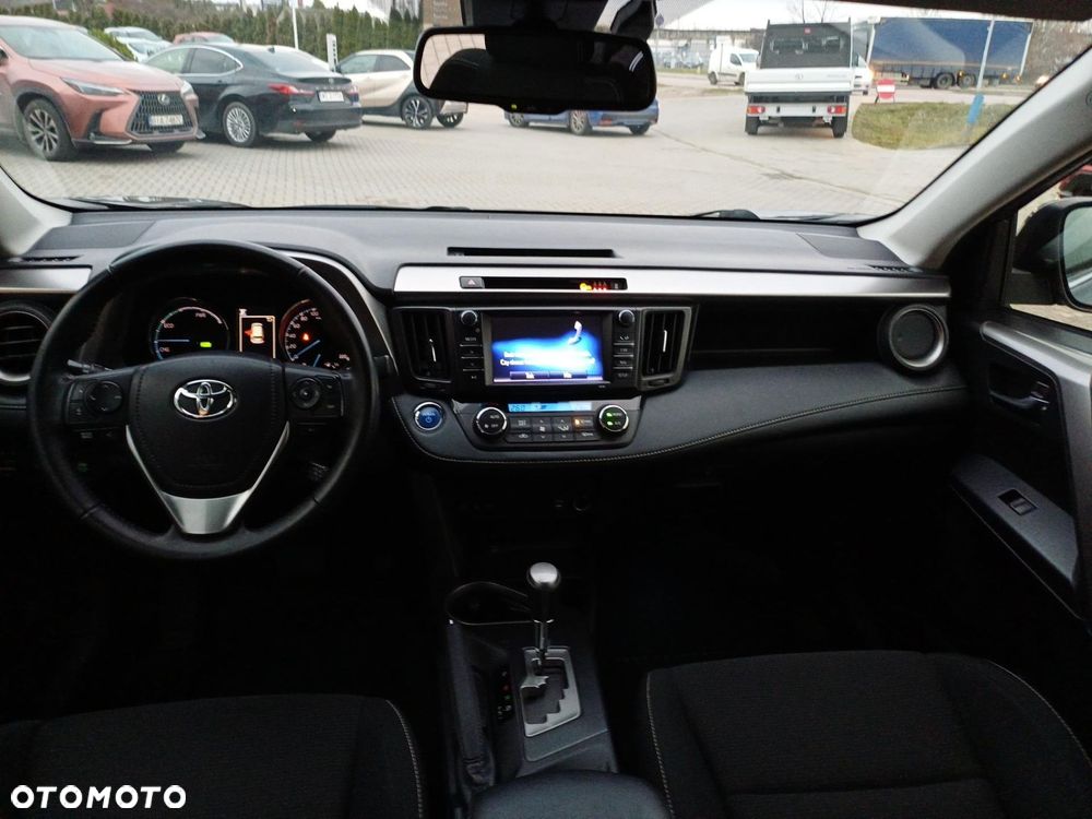 Toyota RAV4 Hybrid Premium 4x2 - 11