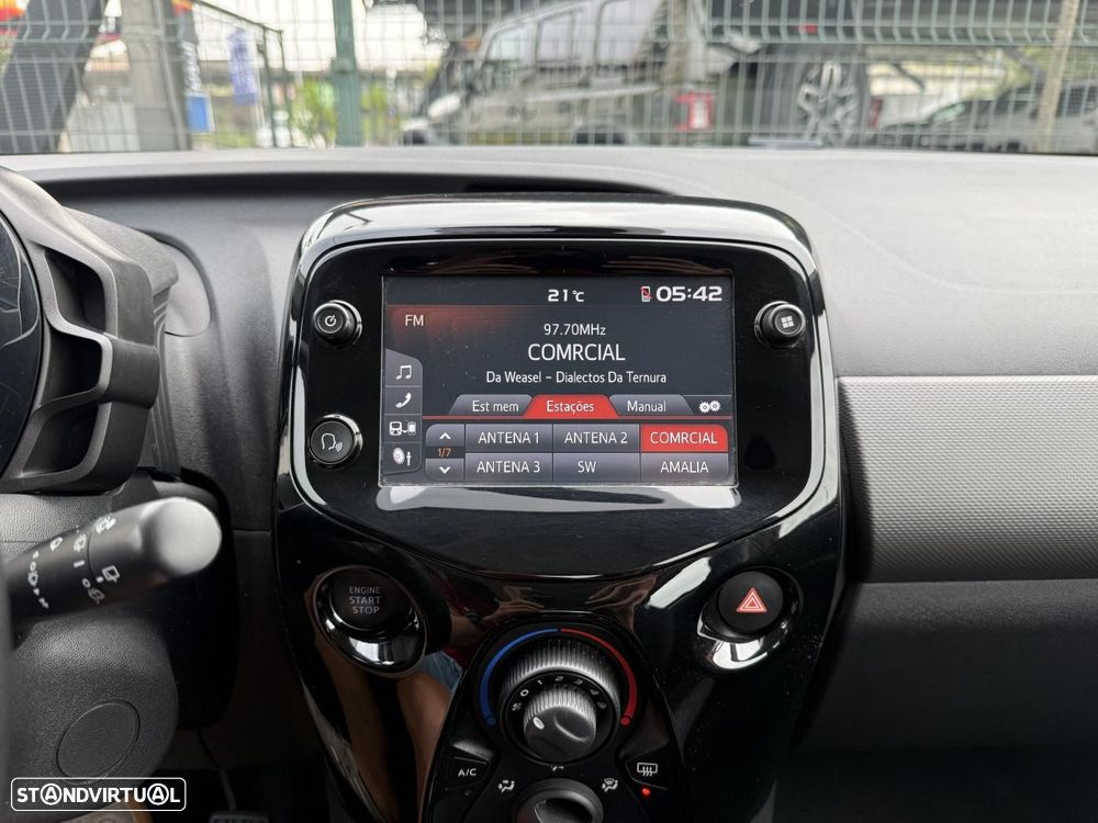 Peugeot 108 1.0 VTi Allure - 21