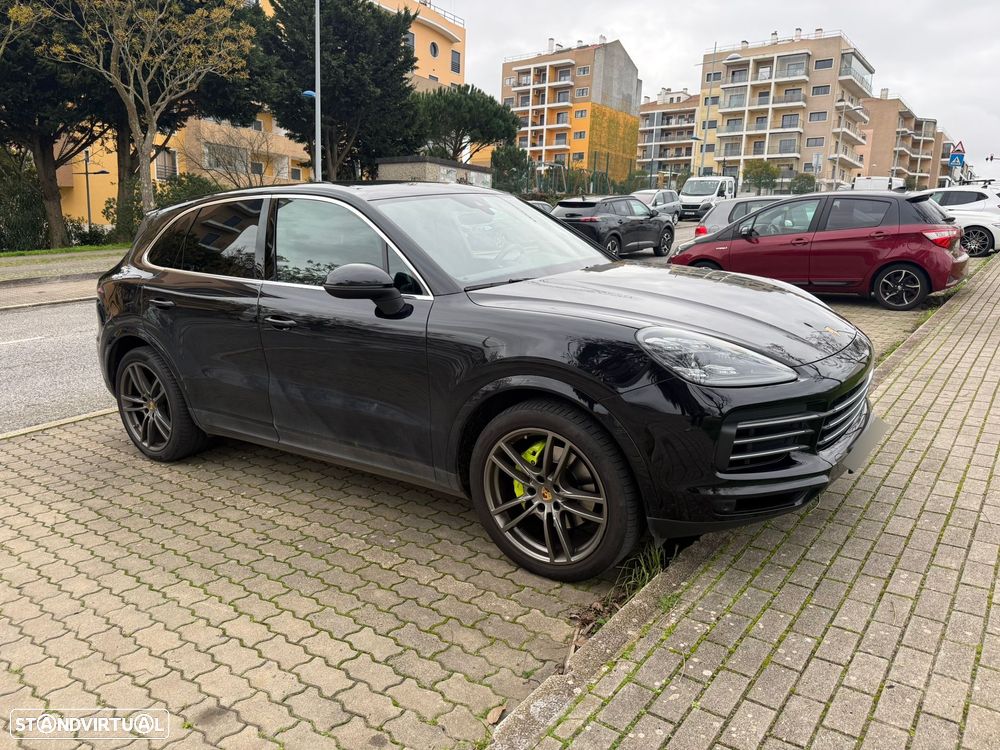 Porsche Cayenne E-Hybrid - 2