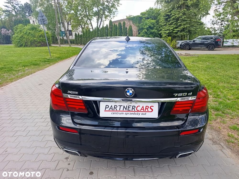 BMW Seria 7 750d xDrive Blue Performance Edition Exclusive - 9