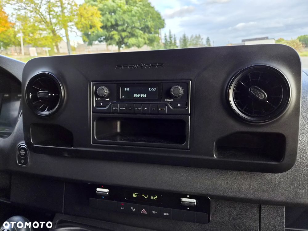 Mercedes-Benz Sprinter - 27