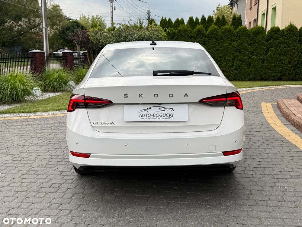 Skoda Octavia 2.0 TDI Ambition DSG - 13