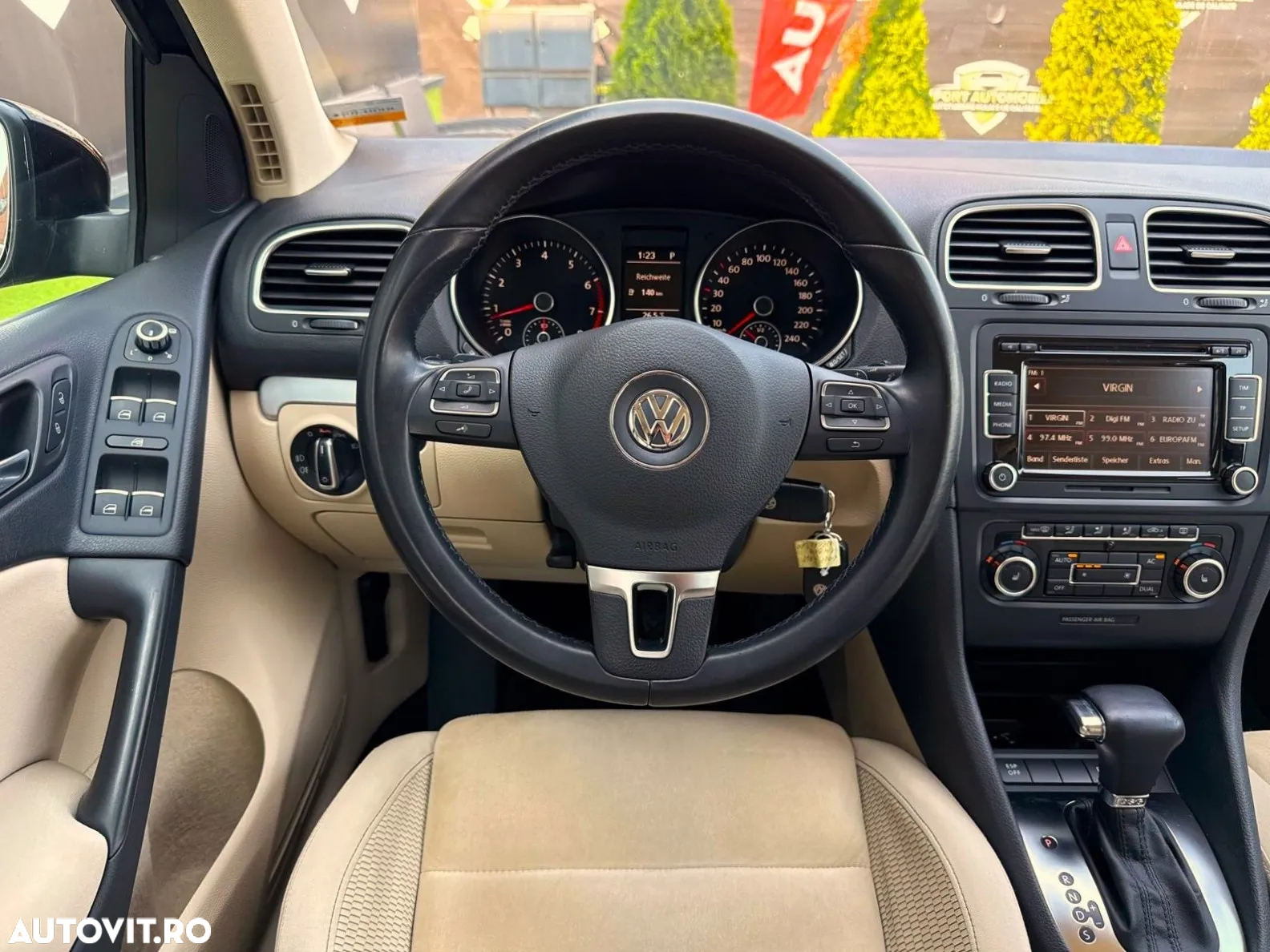 Volkswagen Golf 1.4 TSI DSG Style - 4