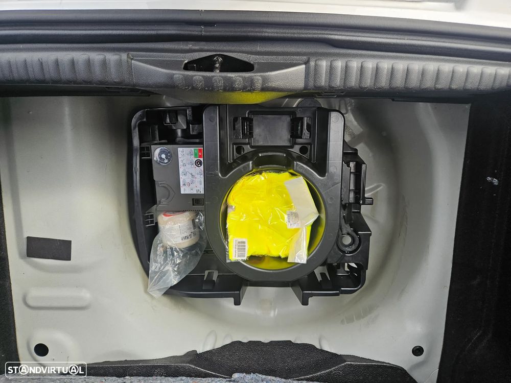 Citroën C3 1.2 PureTech C-Series - 38