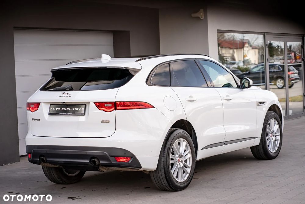 Jaguar F-Pace 2.0 i4P AWD R-Sport - 15