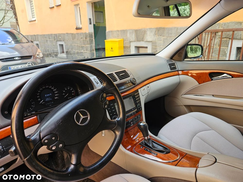 Mercedes-Benz Klasa E 200 Kompressor Automatik Classic - 8