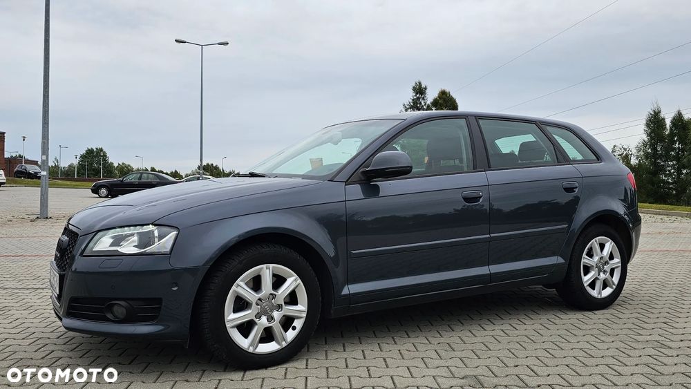 Audi A3 2.0 TDI DPF (DSG) S tronic Ambition - 3
