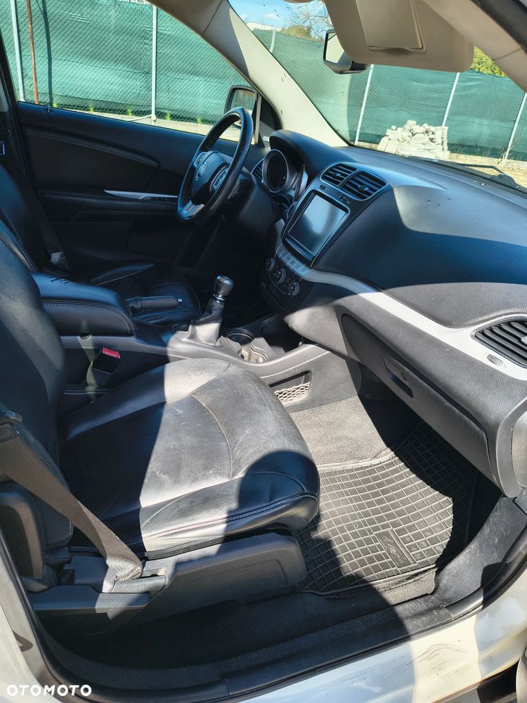 Fiat Freemont 2.0 Multijet Lounge - 12