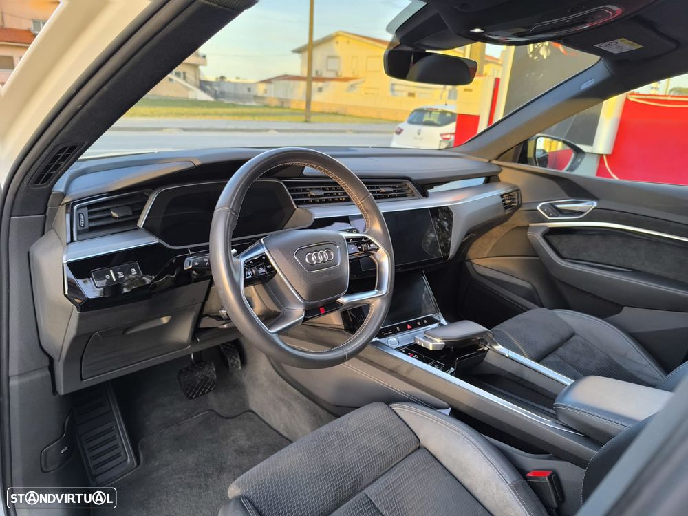 Audi e-tron 50 quattro S line - 24