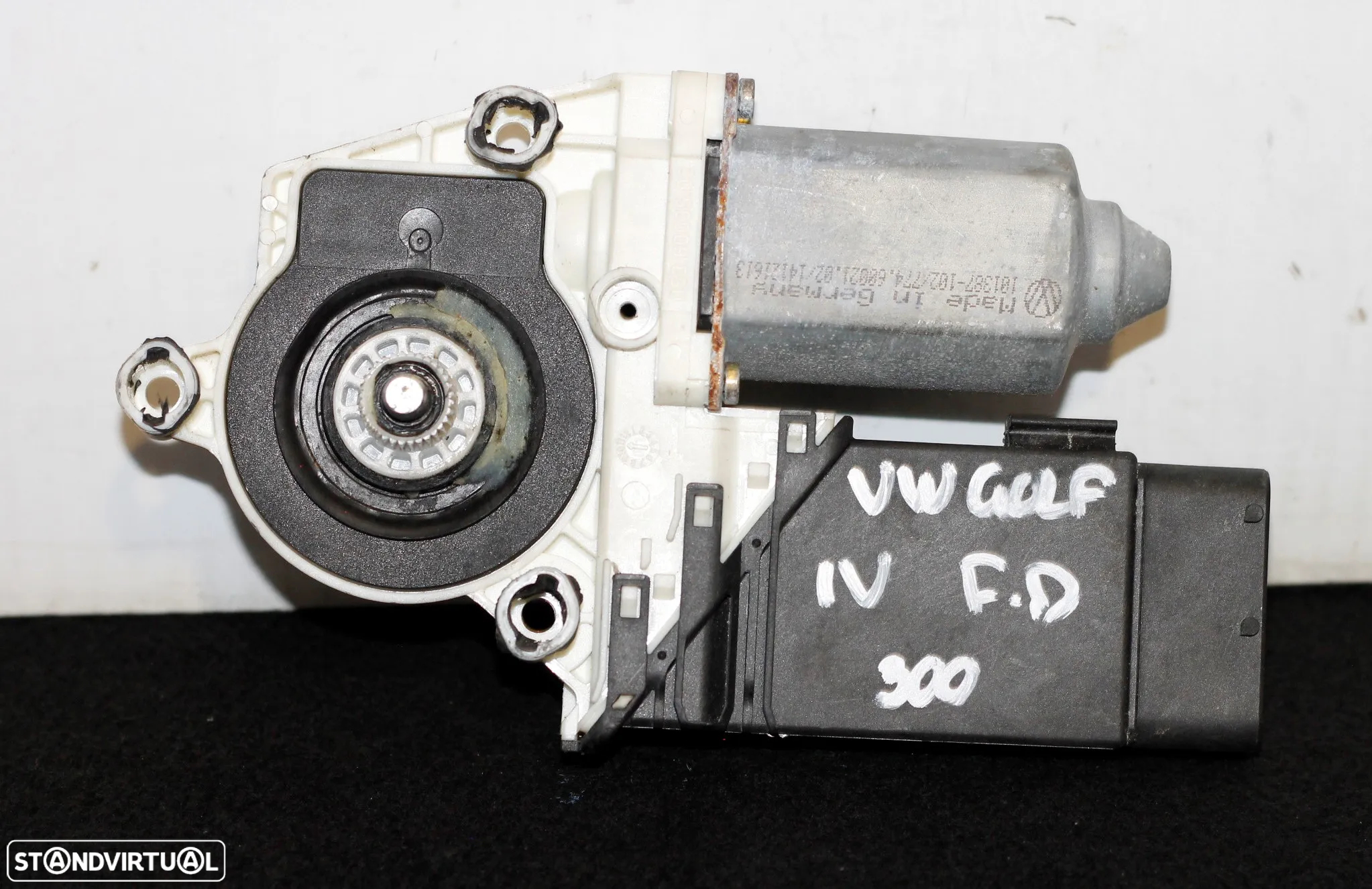 MOTOR ELEVATÓRIO DO VIDRO DIANTEIRO DIREITO VW GOLF IV - 2