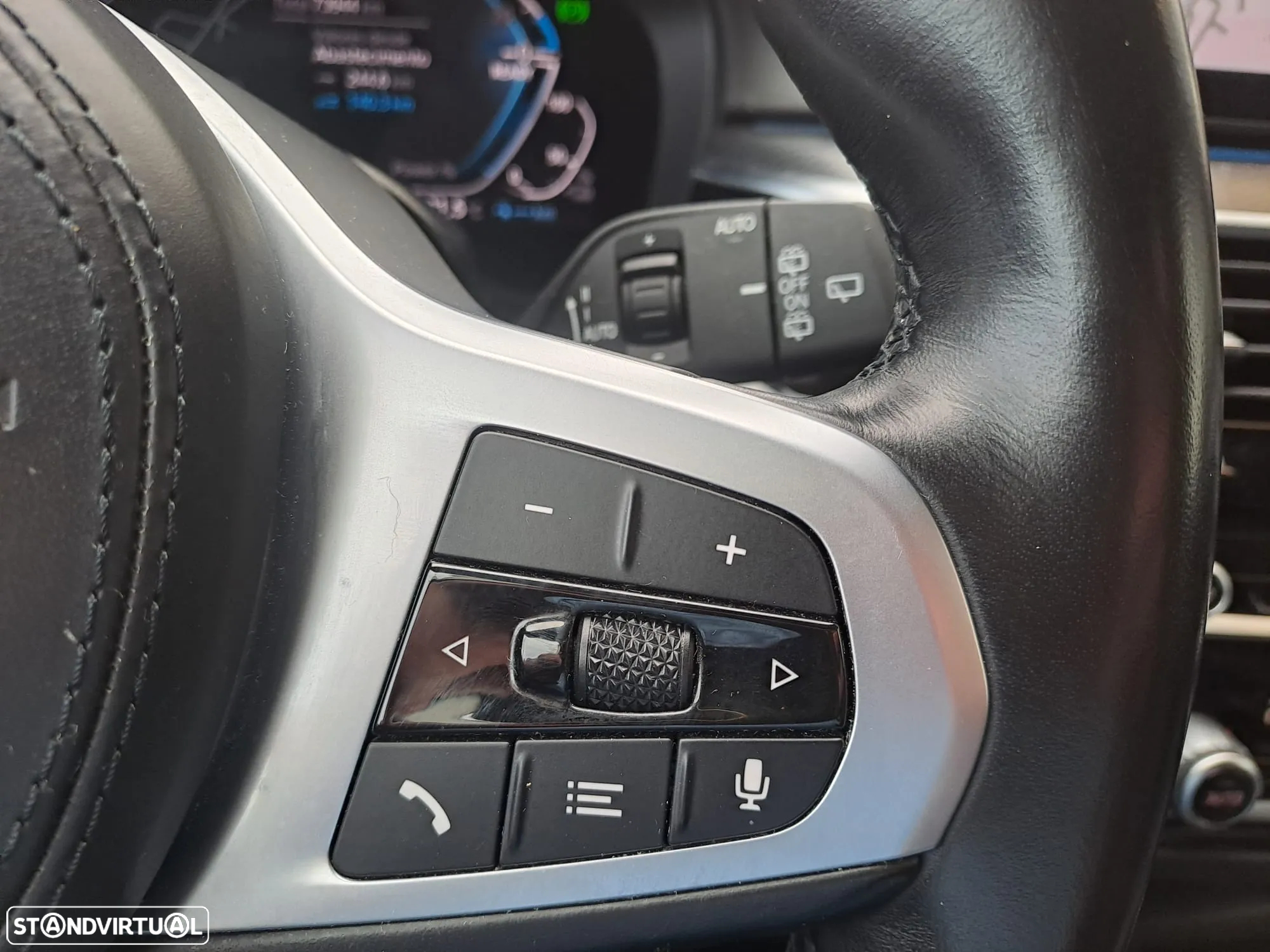 BMW 530 e Pack Desportivo M - 5