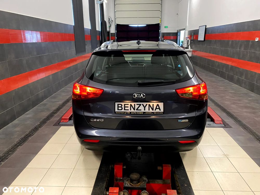 Kia Ceed 1.6 GDI ISG Platinum Edition - 9