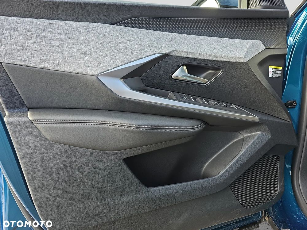 Peugeot 3008 1.2 PureTech mHEV Allure Pack S&S e-DCS6 - 17