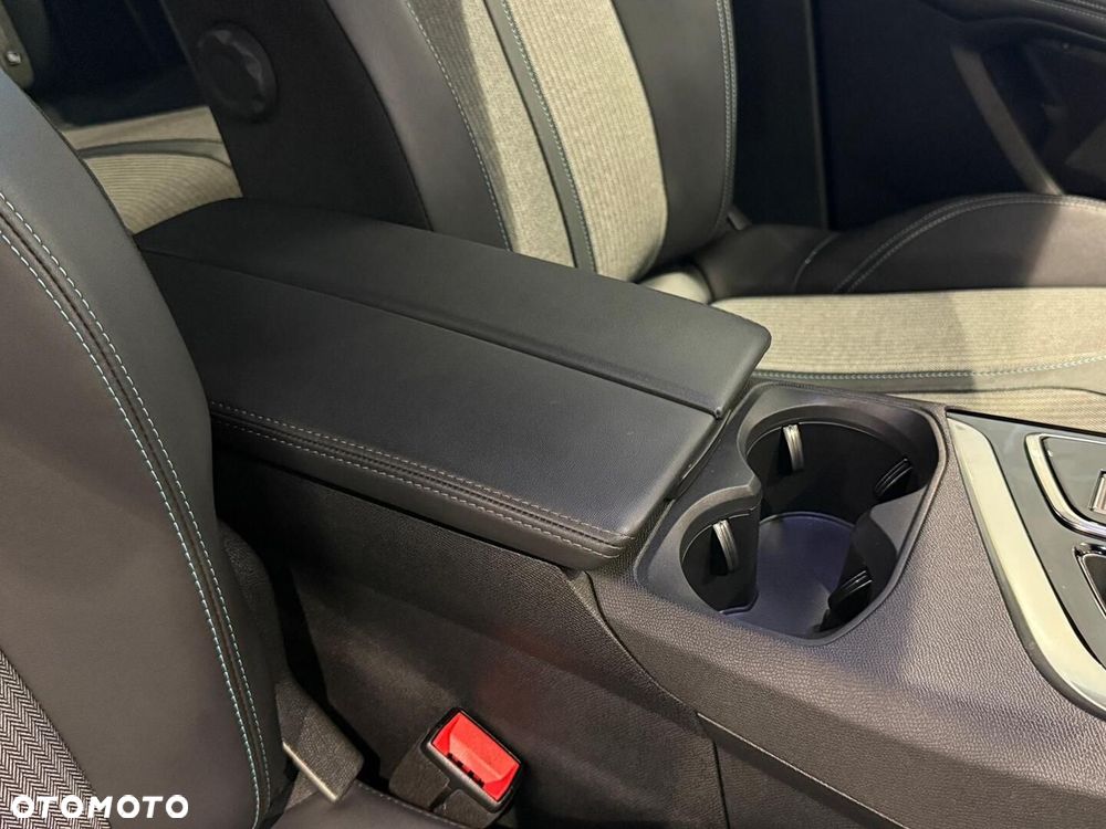 Peugeot 3008 1.2 PureTech GPF Allure S&S EAT8 - 24