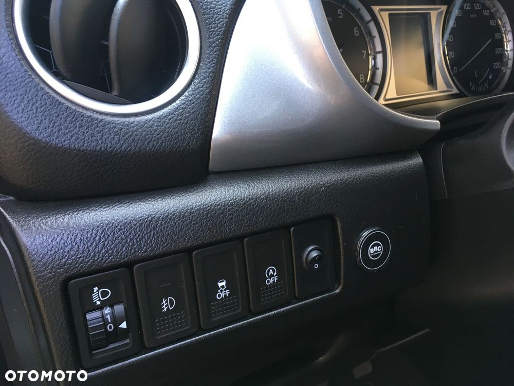 Suzuki Vitara 1.6 Comfort 2WD - 23