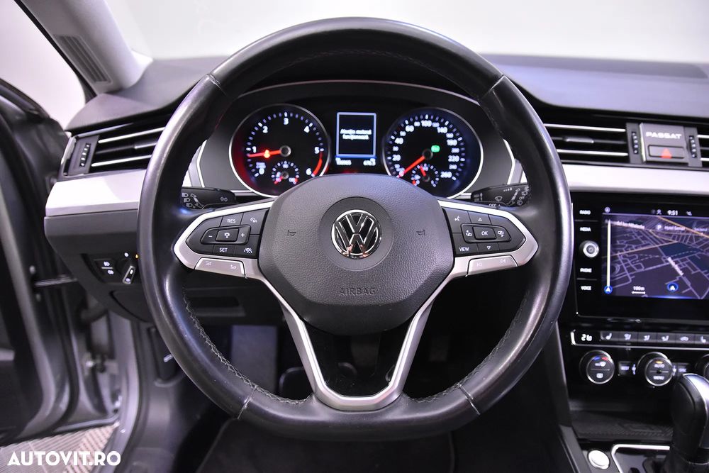 Volkswagen Passat - 16