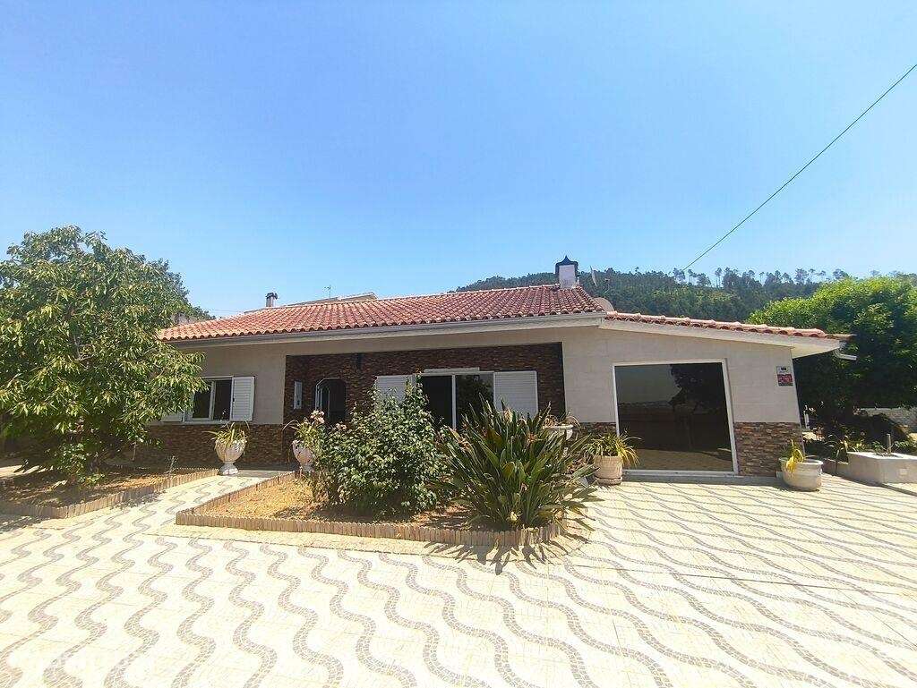 Casa / Villa T2 em Miranda do Corvo de 384,3 m2 - Grande imagem: 4/40