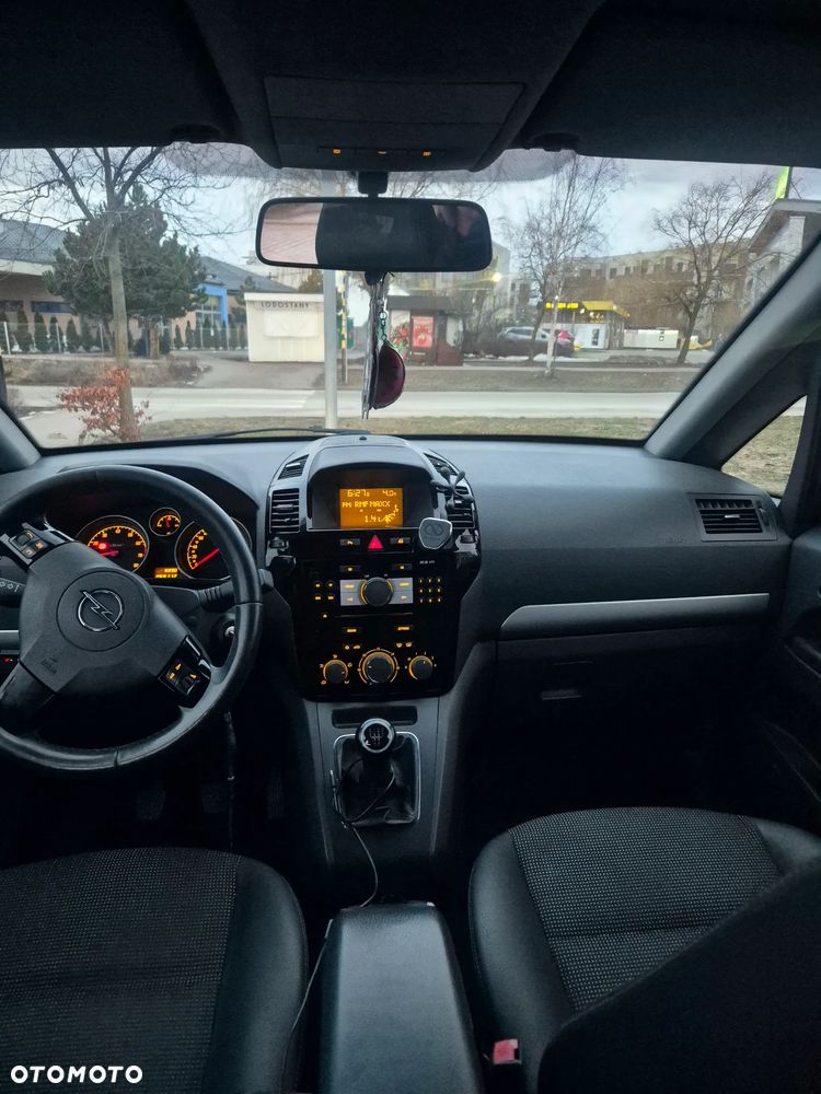 Opel Zafira 1.8 Easytronic Cosmo - 2
