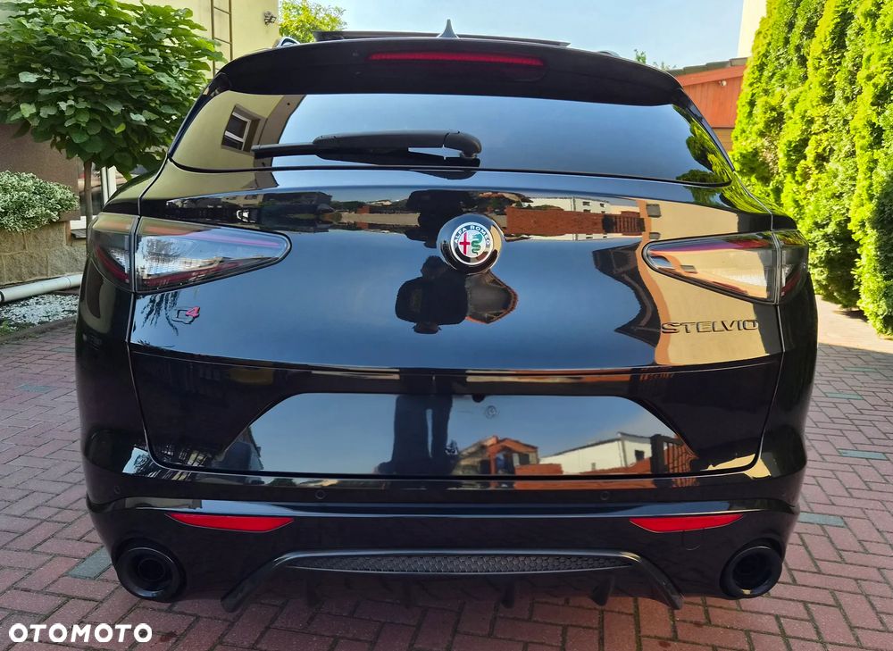 Alfa Romeo Stelvio - 7