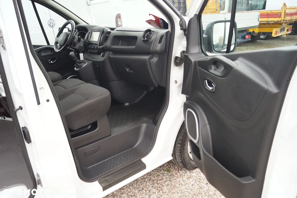 Opel Vivaro - 16