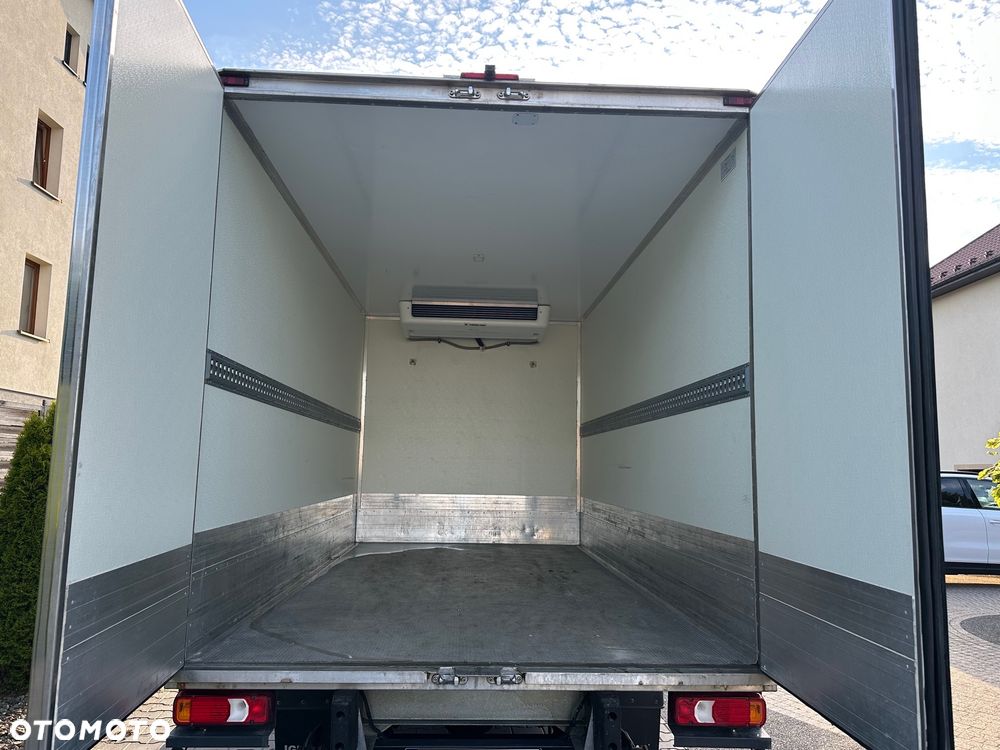 Iveco Daily 50-180 2023 Rok Chłodnia 8 palet + winda Himatic - 9