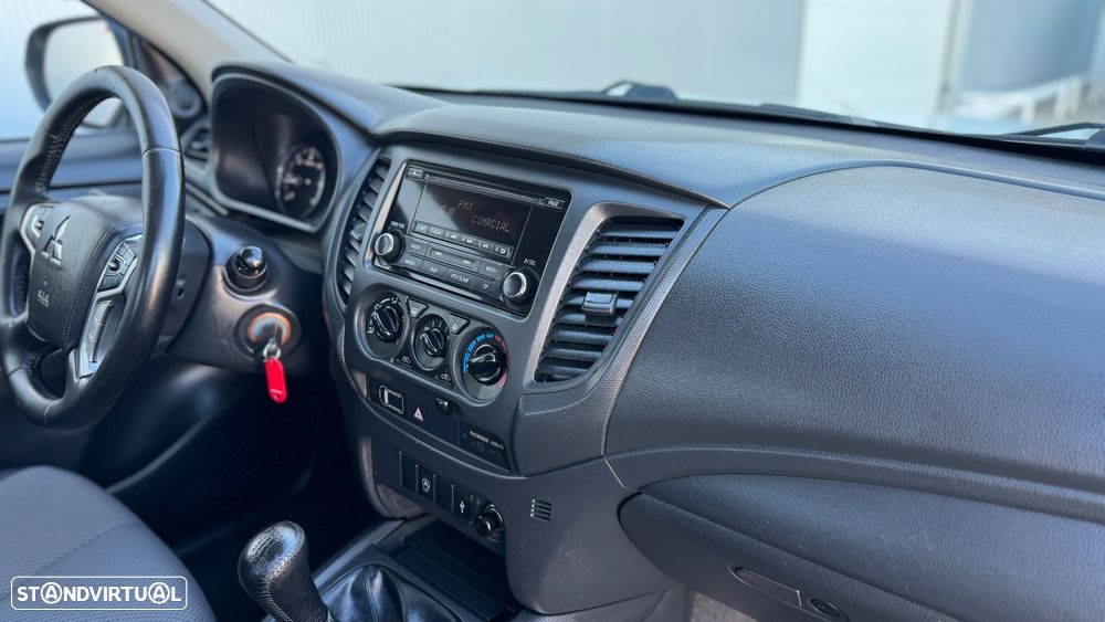 Mitsubishi L-200 Cabine dupla 4X2 - 19