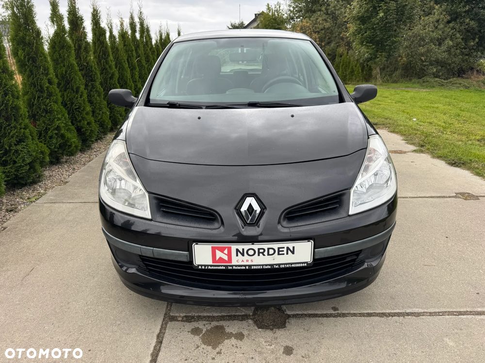 Renault Clio 1.2 16V Authentique - 10