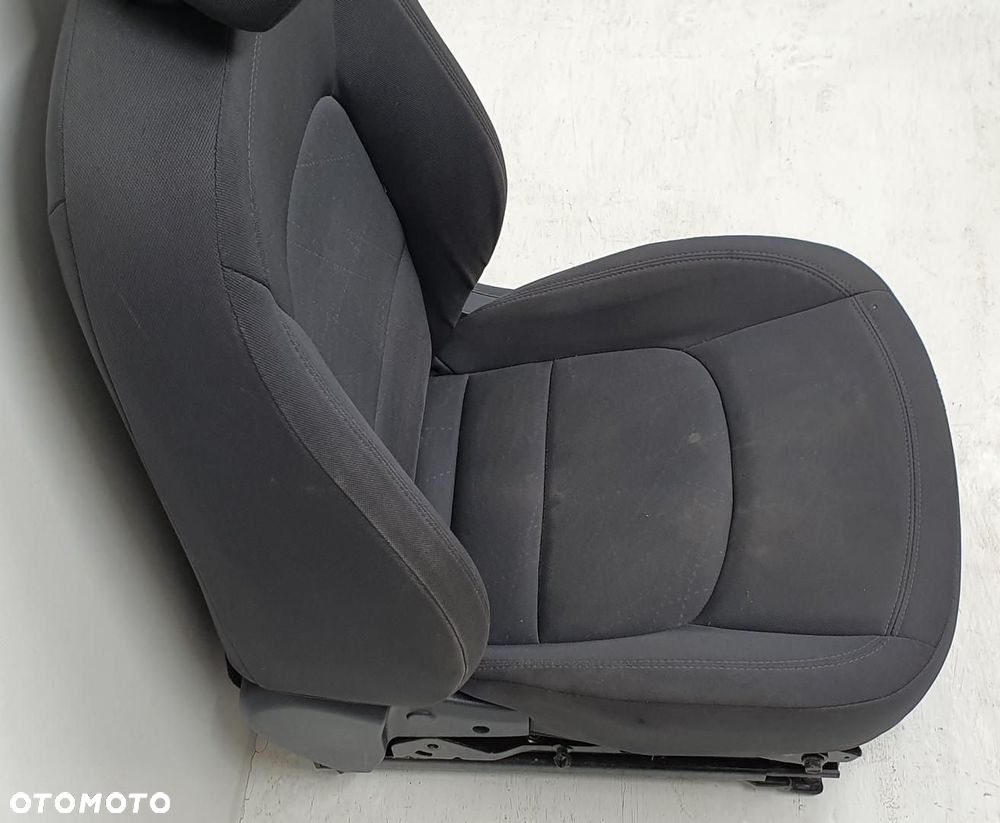 FOTEL LEWY PRZEDNI PRZÓD KIEROWCY GRZANY 5D HB KIA RIO III EUROPA - 7