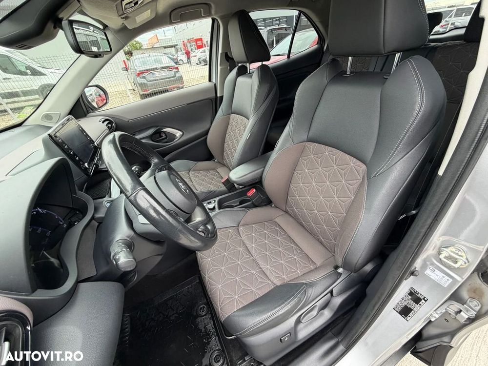 Toyota Yaris Cross 1.5 VVT-i HSD 4x4 Exclusive Elegant - 20