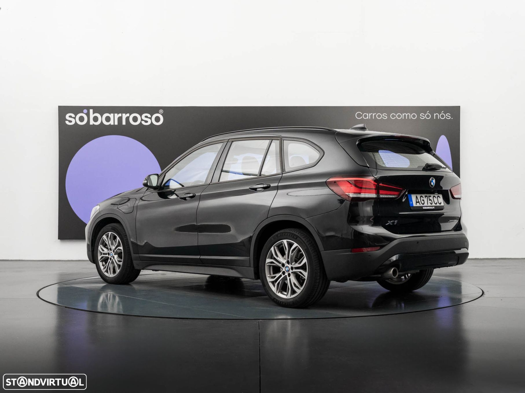 BMW X1 25 e xDrive Corporate Edition - 4