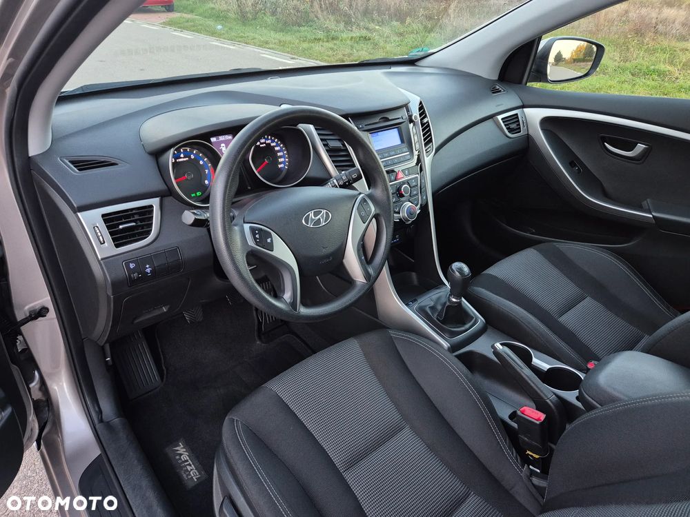 Hyundai i30 Kombi 1.4 Trend - 17