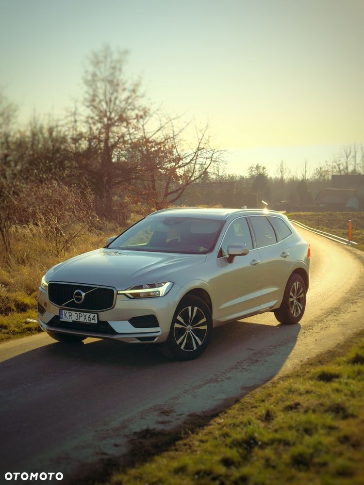 Volvo XC 60 D4 Momentum Pro - 3