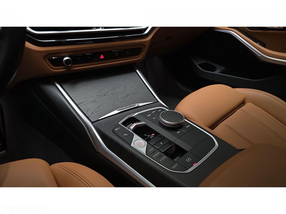 BMW Seria 3 320d xDrive M Sport - 22