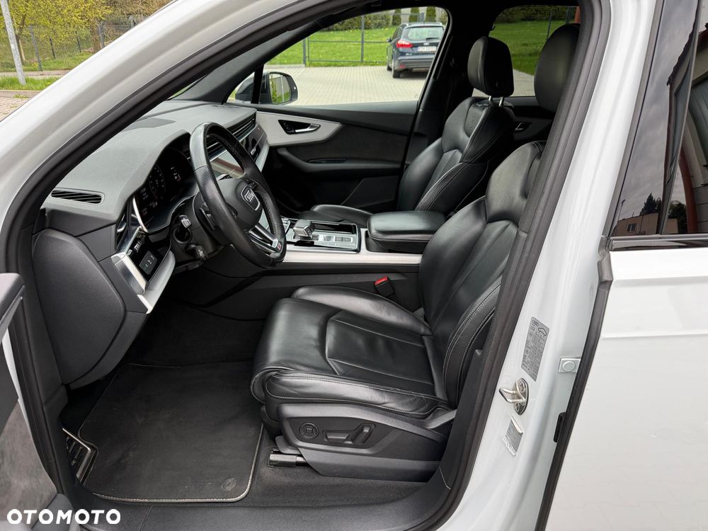 Audi Q7 - 10