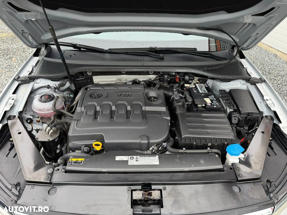 Volkswagen Passat Variant 1.6 TDI SCR DSG Comfortline - 14