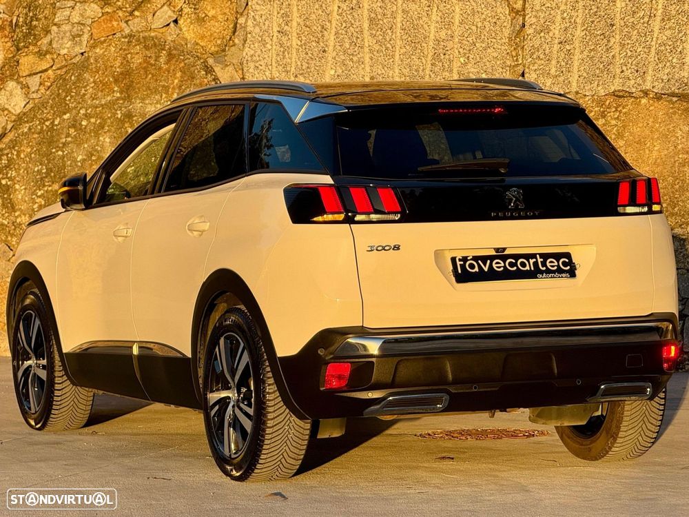 Peugeot 3008 1.2 PureTech Allure - 18