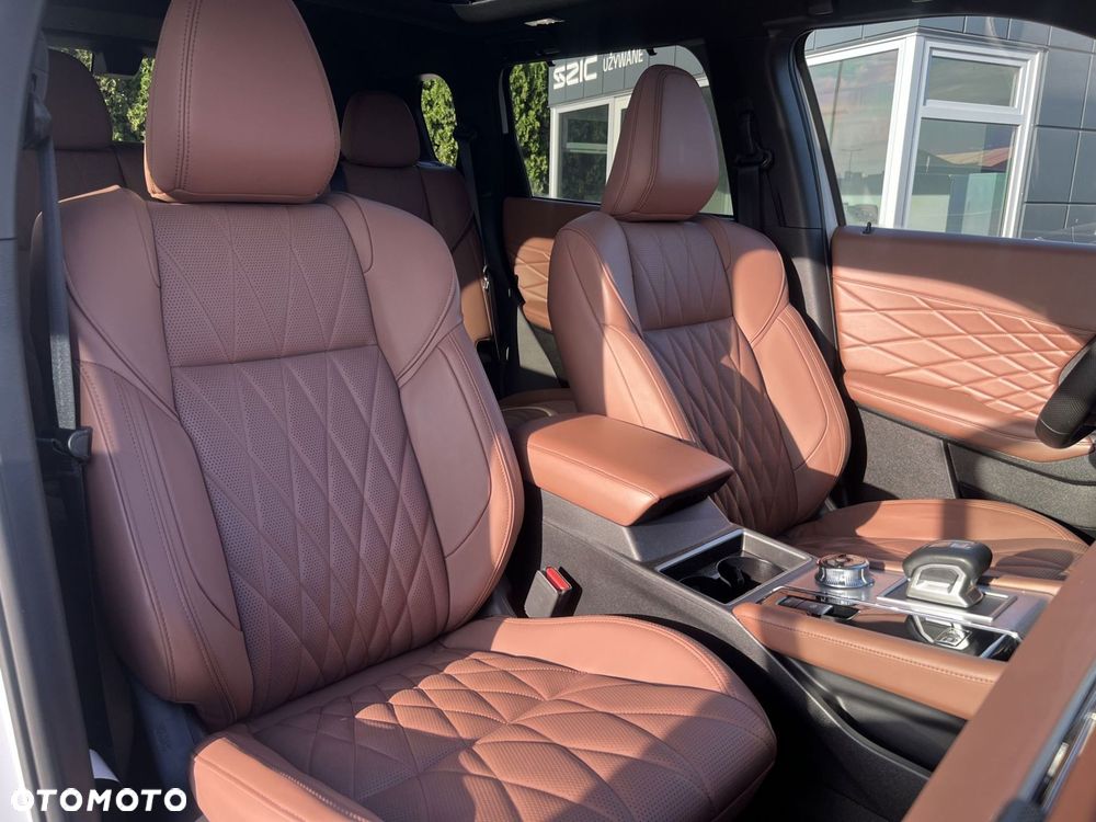 Mitsubishi Outlander - 24