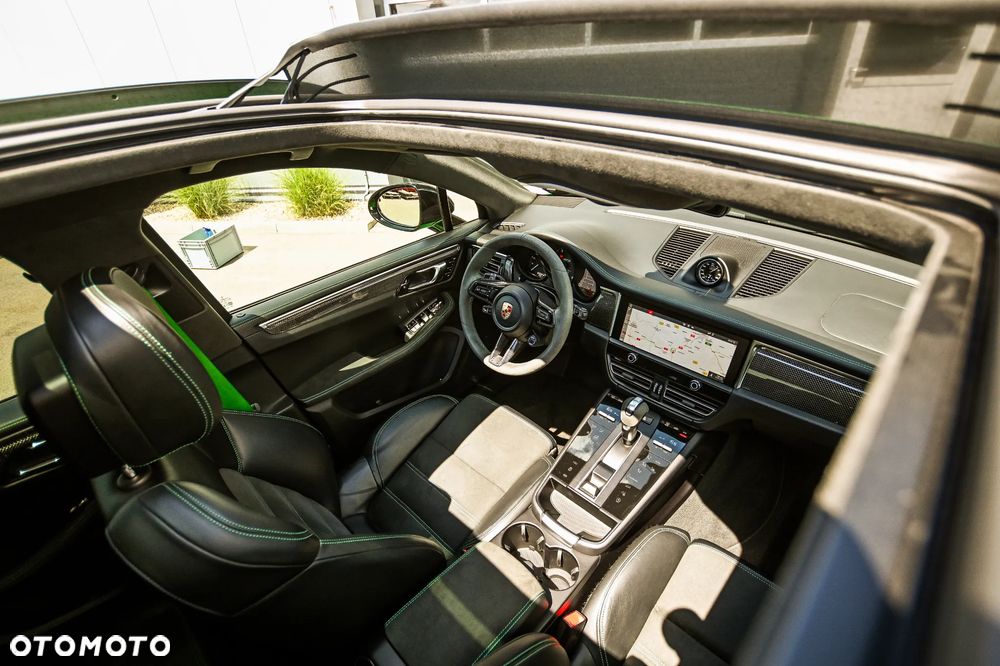 Porsche Macan - 29