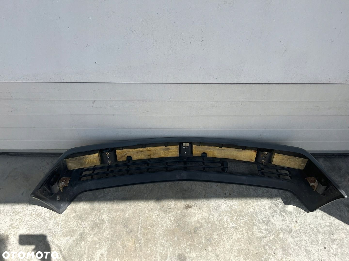 ZDERZAK PRZÓD PRZEDNI MERCEDES W124 WĄSKA LISTWA 1985-1989 - 12