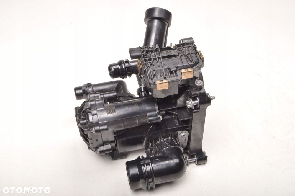 TOYOTA SUPRA MK5 3.0 GR BMW G20 G21 G26 G30 POMPA WODY ZAWÓR 8642559 - 1
