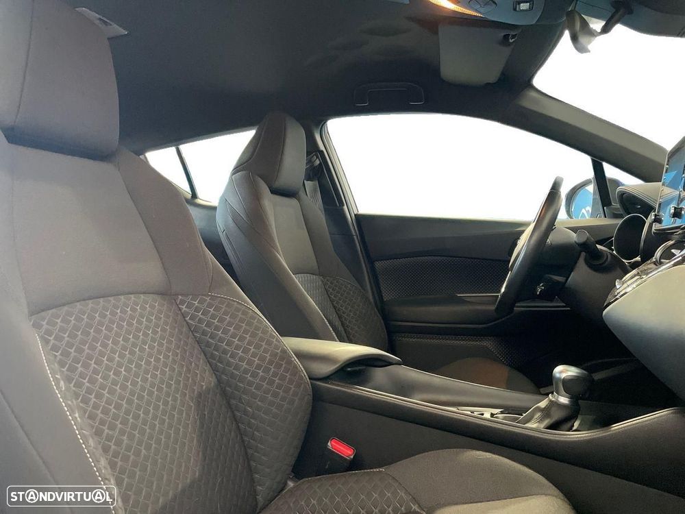 Toyota C-HR - 6