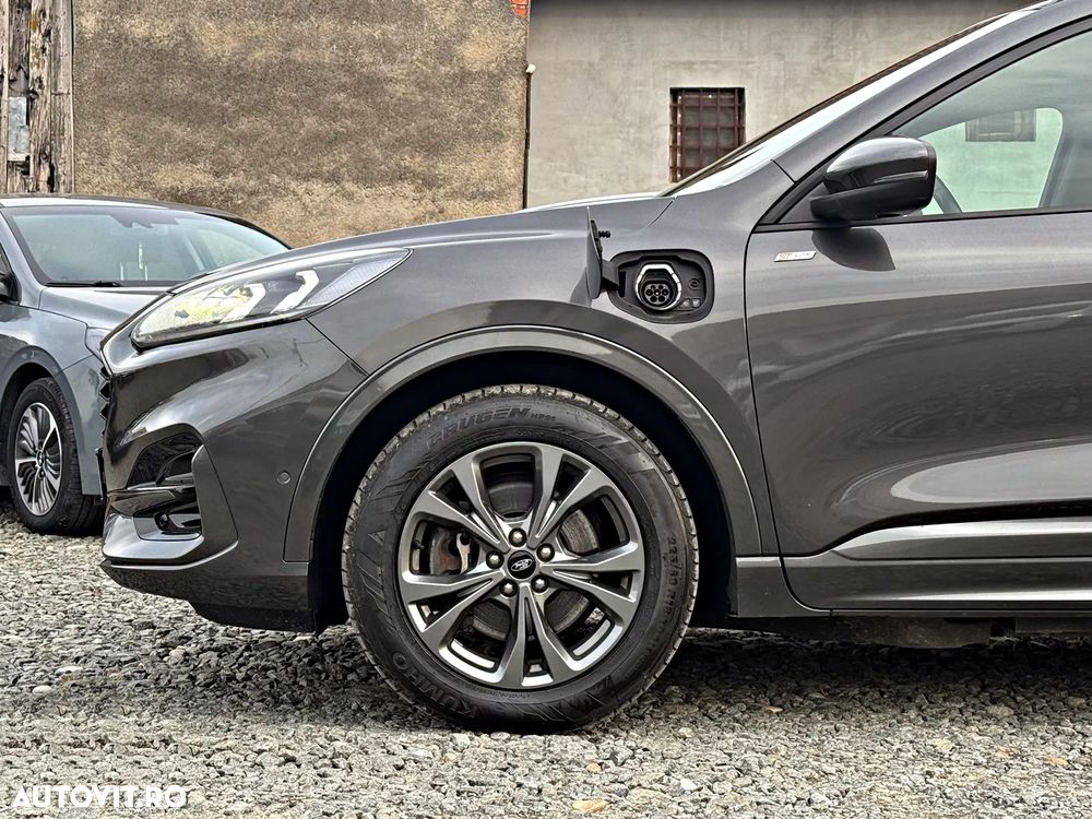 Ford Kuga 2.5 Duratec PHEV ST-LINE X - 26